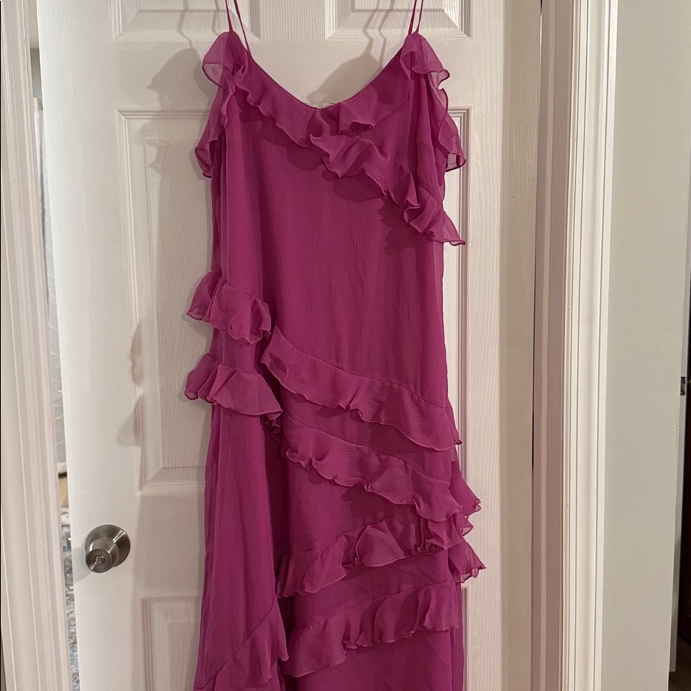 Loft Dress - Picture 2 of 3